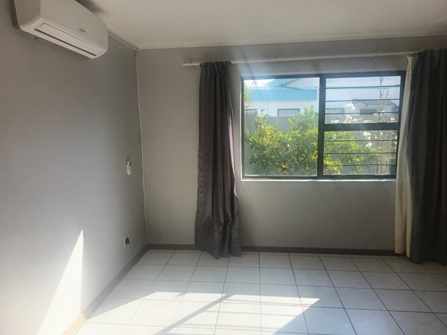 3 Bedroom Property for Sale in Rhodesdene Northern Cape